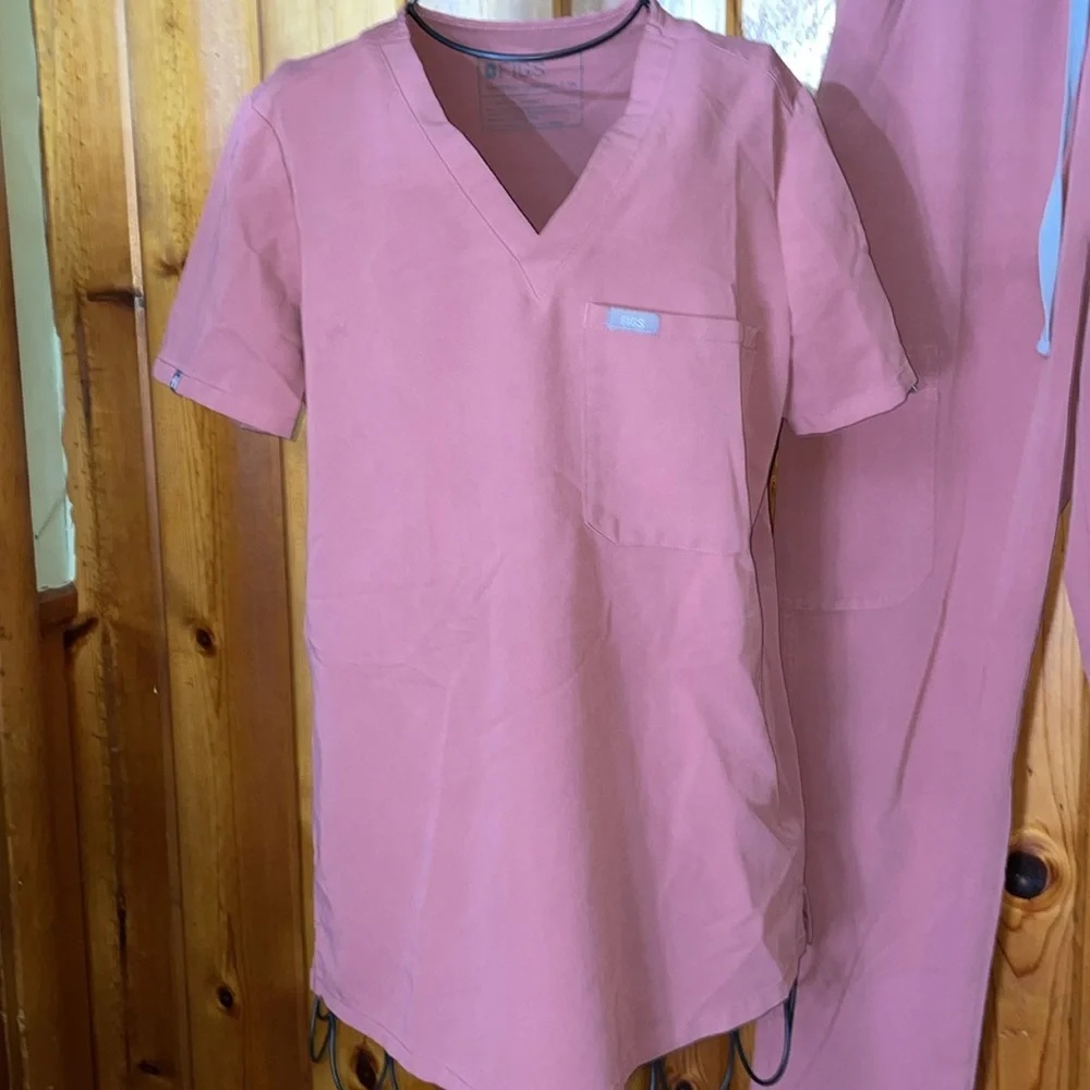 Mauve fig set FIGS Yola Scrub Pants 2 piece set catalina top XS/SM - Picture 4 of 15